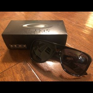 Oakley Dispatch II Sunglasses - POLARIZED